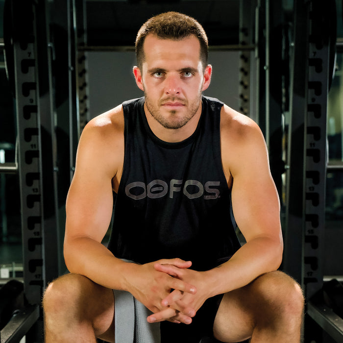 Derek Carr Invests in Recovery Footwear Partnership With Category Leader OOFOS