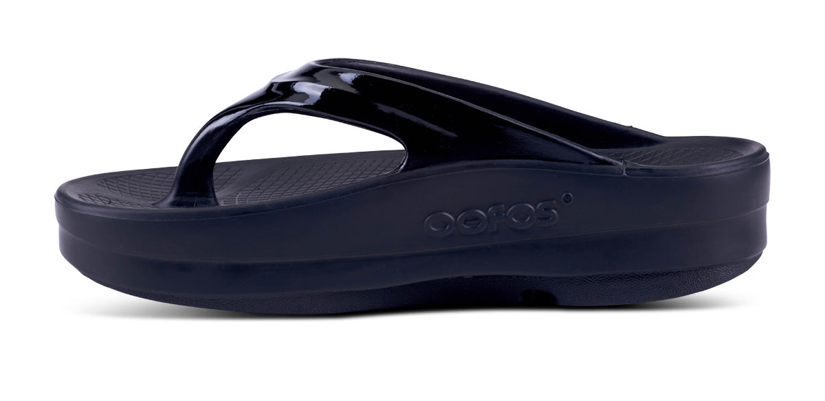 Women's OOmega OOlala Black Sandal – OOFOS